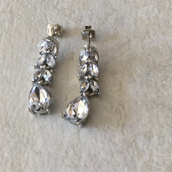 Earring - Picture 3 of 5